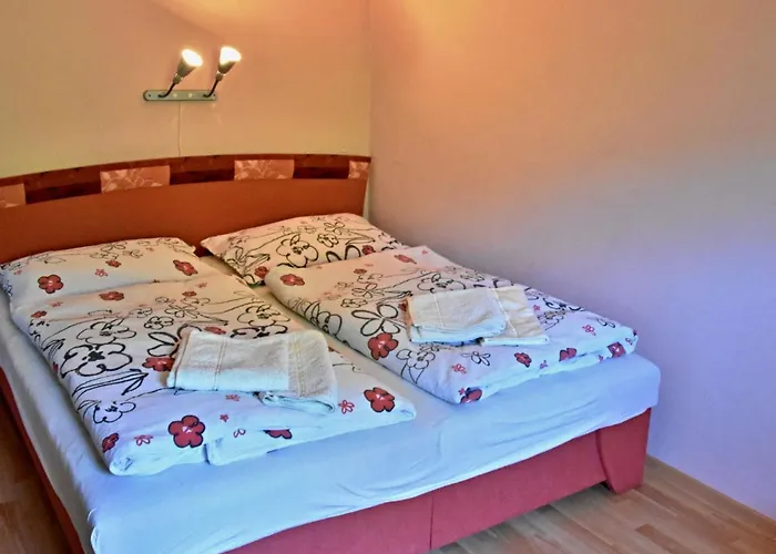 U Sustru By Interhome * Horní Maršov