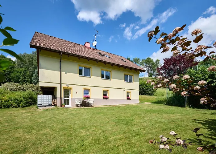 U Sustru By Interhome Lägenhet Horní Maršov